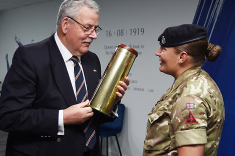 Shell casing presenting